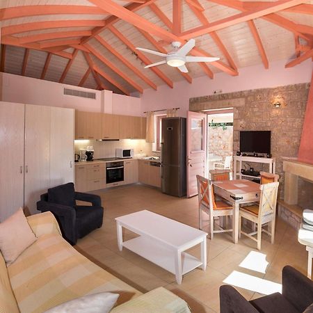 Athena'S Cottage Stoupa Exterior photo