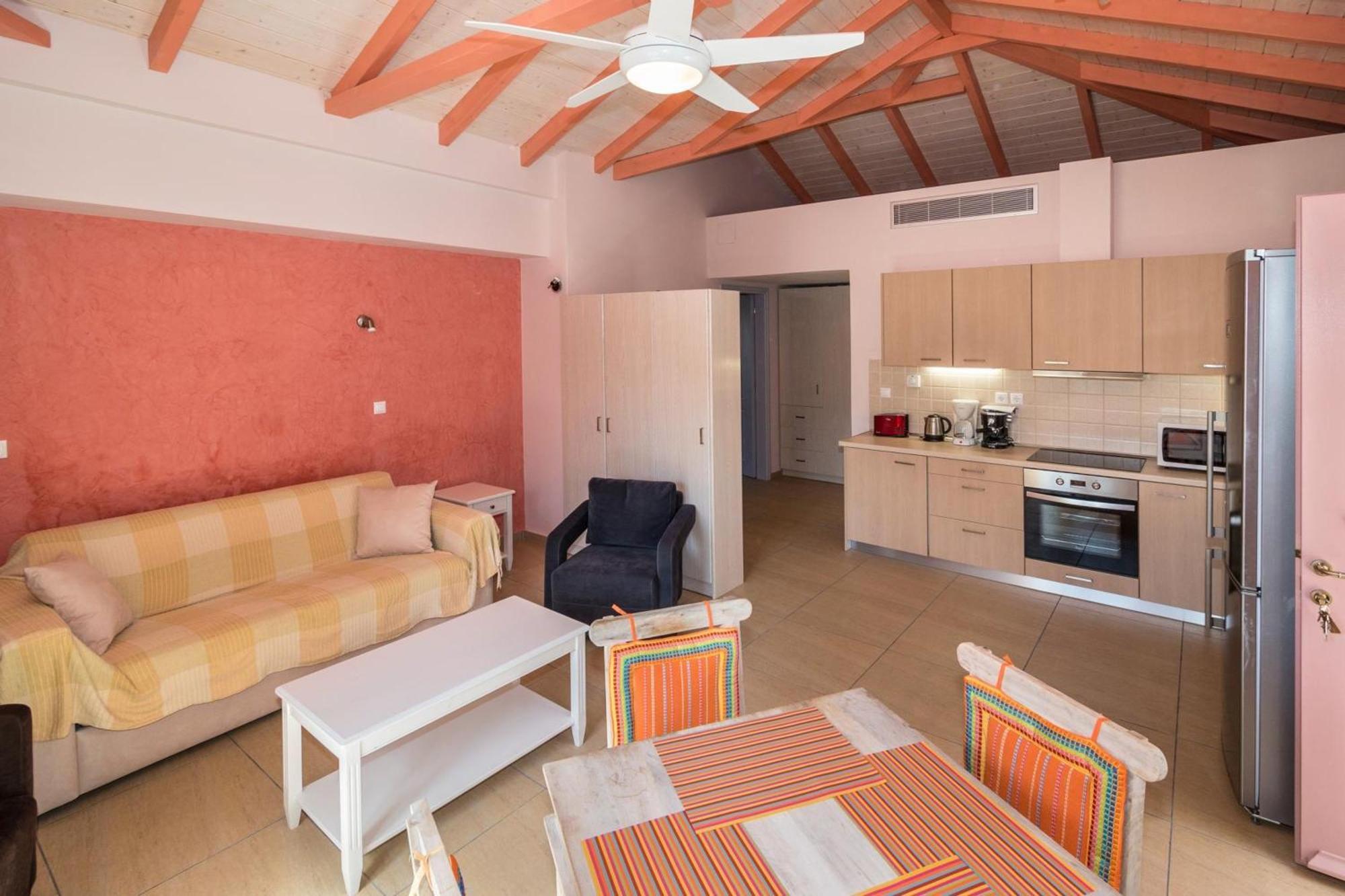 Athena'S Cottage Stoupa Exterior photo